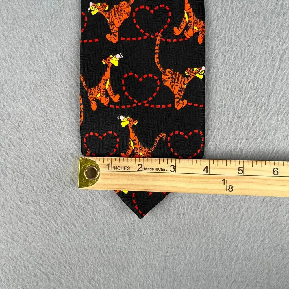 Disney Pooh Tigger Valentines Day Heart Necktie Tie